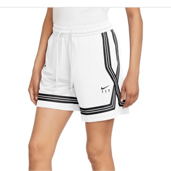 Nike Dri-FIT Swoosh Fly Women’s‎ black & white Basketball Shorts Size XXL new - Picture 1 of 15